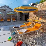 With Pool In 51280 Grižane