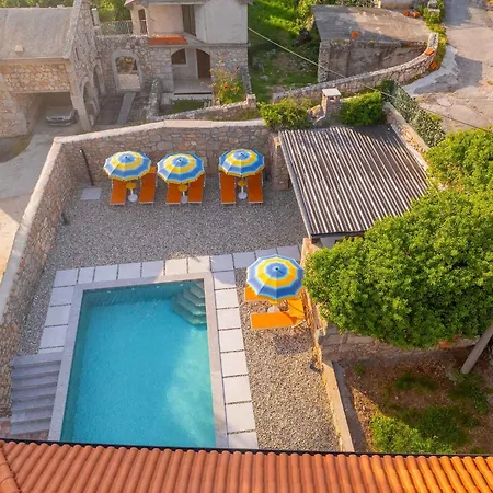 With Pool In Grizane 51280 Holiday home