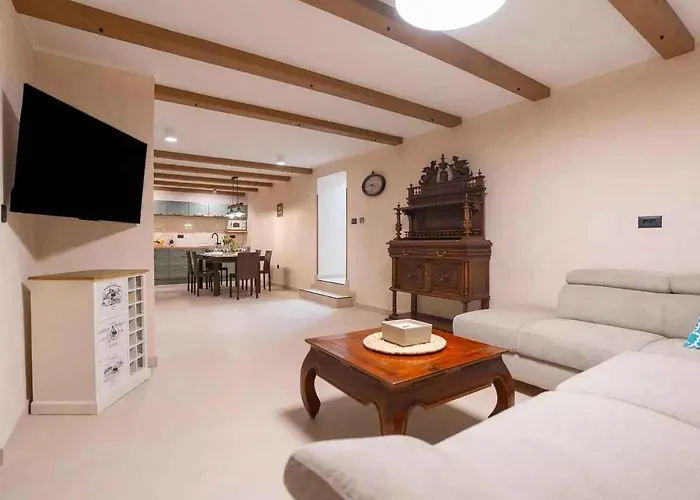 With Pool In Grizane 51280 Holiday home Grizane-Belgrad