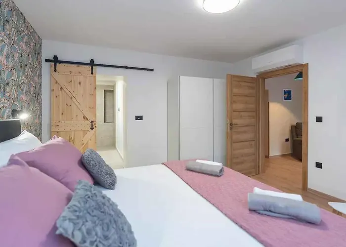 Holiday home With Pool In Grizane 51280 Grizane-Belgrad